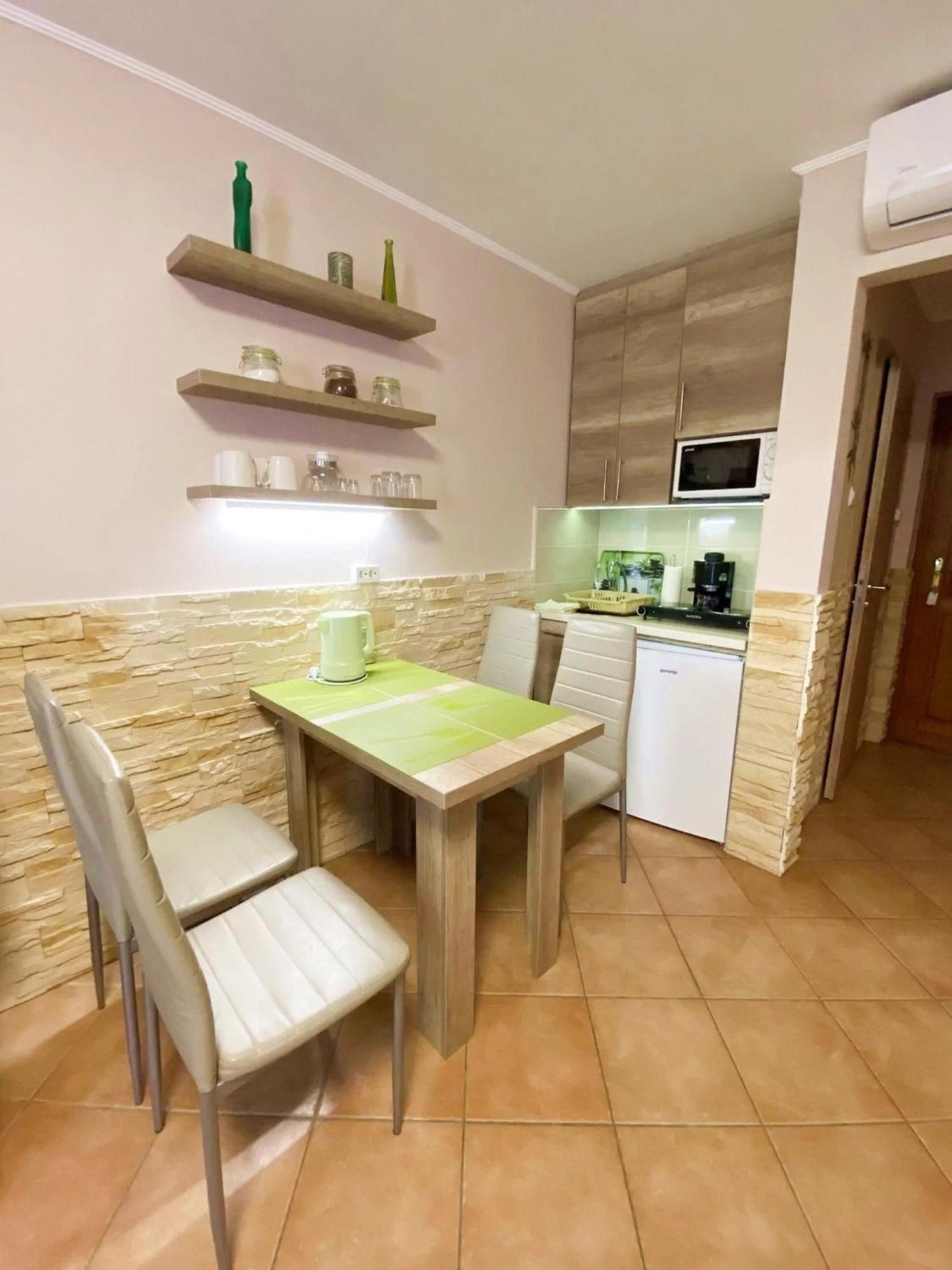 Bambusz Apartman Gyula Exterior photo