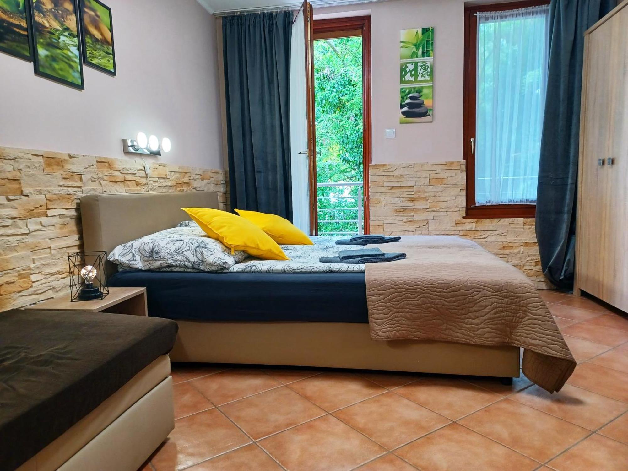 Bambusz Apartman Gyula Exterior photo